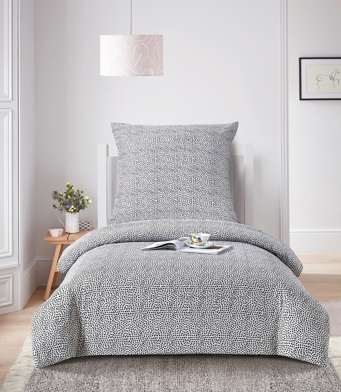 Made in China Wholesale Market Printed Microfiber Home Bedding Bed 