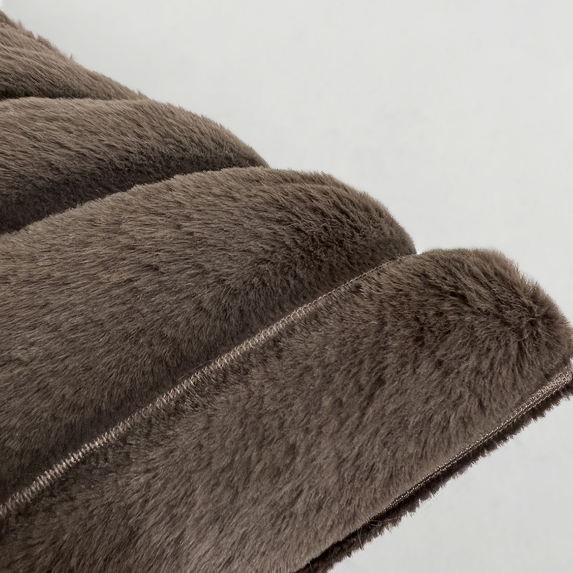 Factory Price Wholesale Stripe Faux Fur Pillow Cover Mongolian Style Plush Jacquard Rabbit Fur Cushion