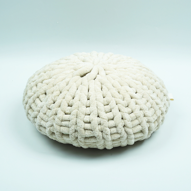Yarn Pillow Wholesale Super Soft Knitting Velvet 100% Chenille Yarn OEM Hand Knitting Cushion